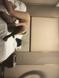 【锤子探花】，短发气质小姐姐，2000赴约共度鱼水之欢，小伙体力强悍直接干瘫在床