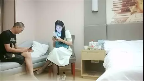 利哥探花3000档大圈外围，02后，苗条兼职大专学生妹...