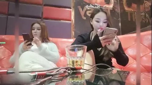 千人斩探花 约短发妹子 身材苗条 -