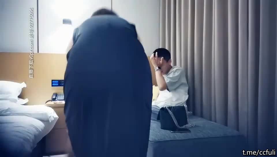 9总全国探花第二场高颜值长发妹子，穿上黑丝高跟鞋舔弄翘屁股口交猛操