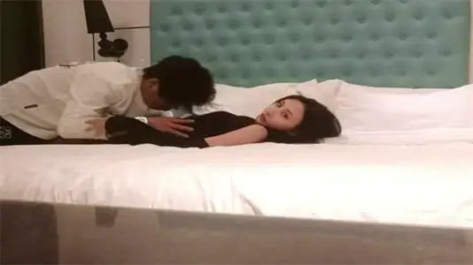 利哥探花：极品成熟大姐姐风情万种，诱惑无限撩人至极
